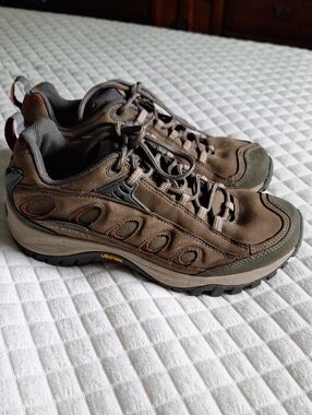 Merrell Brown and Olive Radius Trail Athletic Shoes